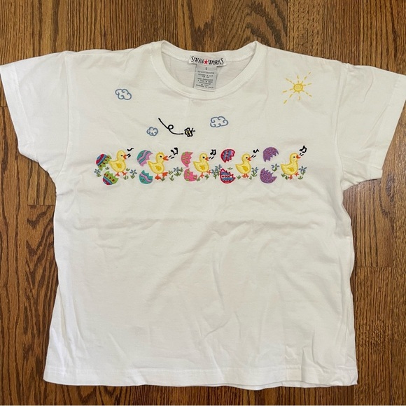 Swan Works Vintage White Tee Spring Easter Chicks Embroidered Size Small - Picture 1 of 7